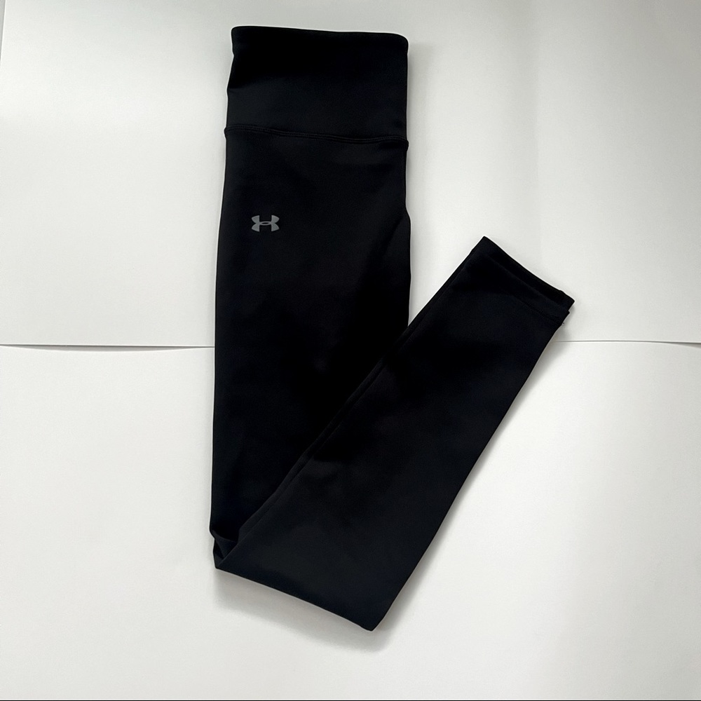 Under Armour compression leggings, black